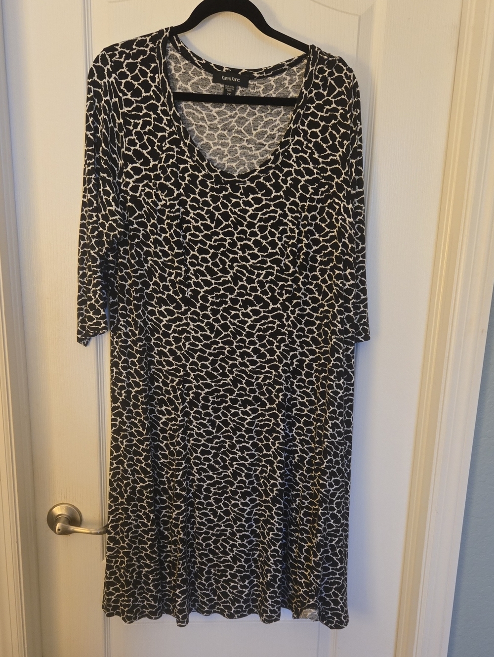 Karen Kane Black & White Abstract Print 3/4 Length Sleeve Dress - Plus 2X
